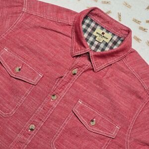 Woolrich Mens Short Sleeve Button Down Shirt  Size L Red Chambray Cotton Outdoor